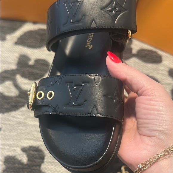 Louis Vuitton “Bom Dia” Black Sandals with Gold Details - Picture 10 of 16